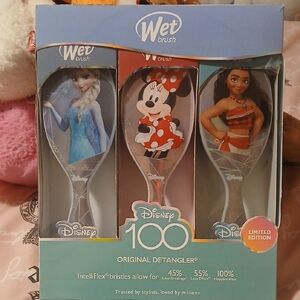 Limited Edition Disney Detangler Set - Blue, Red, Brown